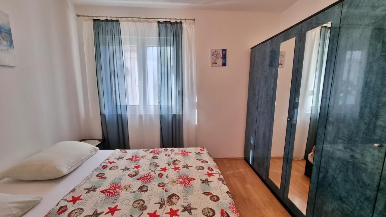 Apartments Slado Omiš Екстериор снимка