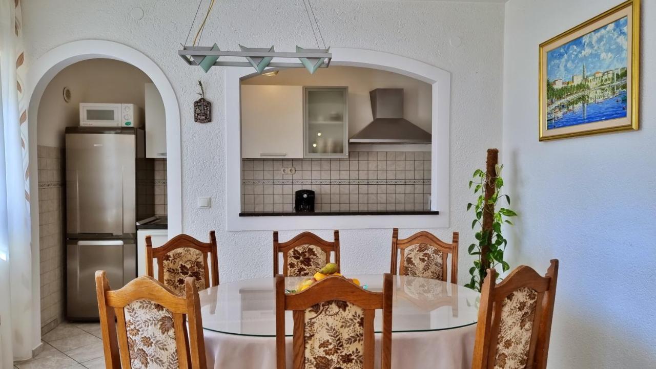 Apartments Slado Omiš Екстериор снимка