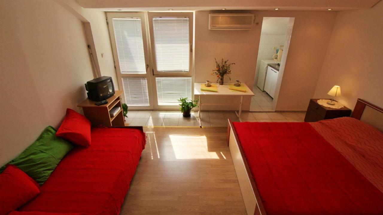 Apartments Slado Omiš Екстериор снимка