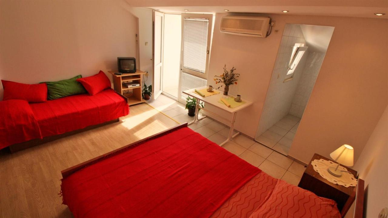 Apartments Slado Omiš Екстериор снимка